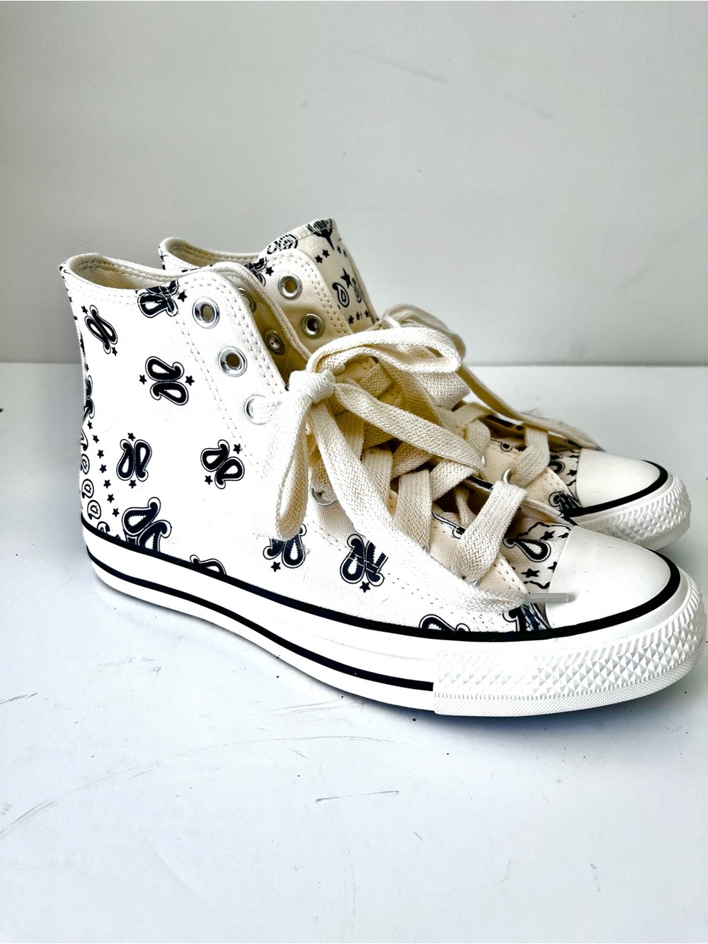 Converse Chuck Taylor All Star High Top Sneaker White Black Paisley Women 8.5